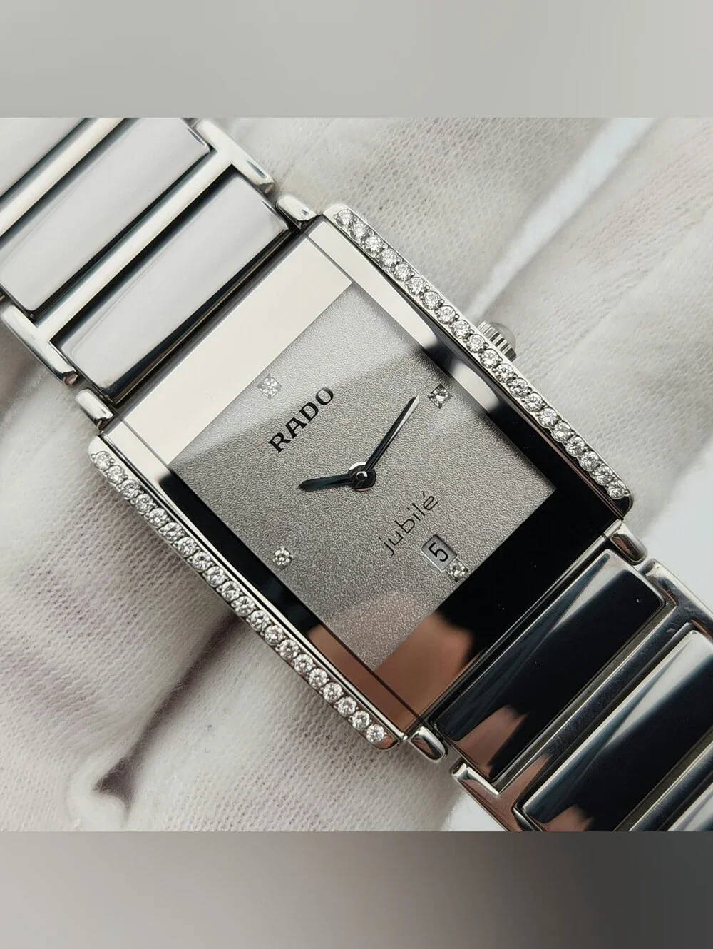 Rado Diastar Jubile Unisex Titanium w/ Diamond Accent Quartz Watch
